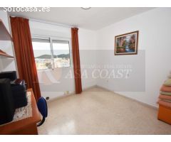 Amplio Piso en Venta en Zona Sohail, Fuengirola | Urbanización con Piscina y
