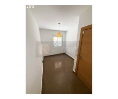 Oportunidad en Las Lagunas, Mijas Costa | Planta Baja con Patio Privado.
