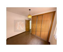 Oportunidad en Las Lagunas, Mijas Costa | Planta Baja con Patio Privado.