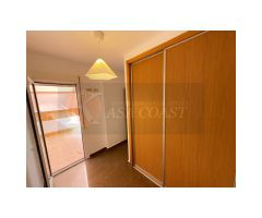 Oportunidad en Las Lagunas, Mijas Costa | Planta Baja con Patio Privado.