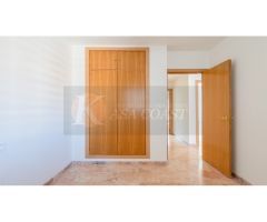 Piso en Venta en Avenida de Mijas, Fuengirola | Con Garaje Incluido.