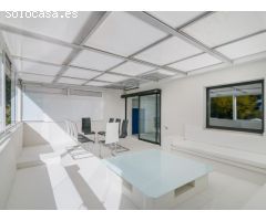BAJOS CON JARDIN COMPLETAMENTE REFORMADO