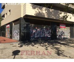 Local comercial en venta, esquinero, próximo a Rambla Onze de Setembre, Sant
