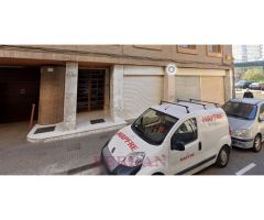 Local comercial en venta en Esplugues de Llobregat