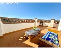 Espectacular piso con terraza y piscina en Venta Baja!
