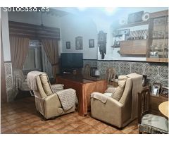 Gran casa con garaje en Riogordo!