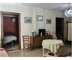 Gran casa con garaje en Riogordo!