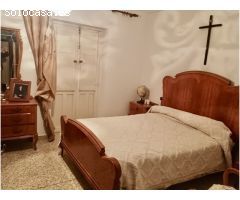 Gran casa con garaje en Riogordo!