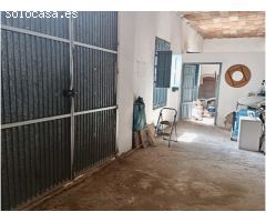 Gran casa con garaje en Riogordo!