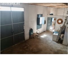 Gran casa con garaje en Riogordo!