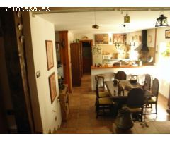 Increíble casa de campo con invernadero, piscina y terreno en Fornes!