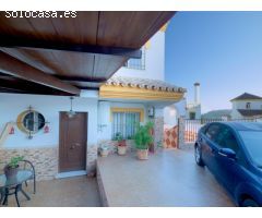 Impresionante Chalet con piscina en Torre del Mar!