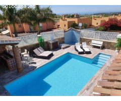 AMPLIO CHALET CON PISCINA EN VIÑA MALAGA!