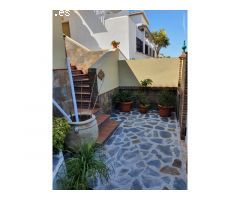AMPLIO CHALET CON PISCINA EN VIÑA MALAGA!