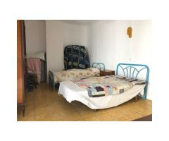 CASA CÉNTRICA CON GRAN JARDÍN y terraza