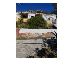 Gran casa con vistas impresionantes y piscina en Alcaucín!