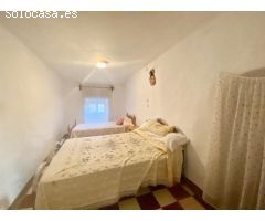 Coqueta casa con patio y terraza en Alhama de Granada!
