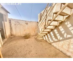 Coqueta casa con patio y terraza en Alhama de Granada!