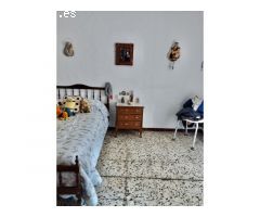 Magnífica casa con gran terraza y cochera en Comares!