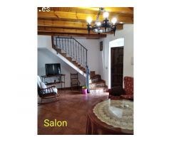 Casa reformada con gran jardin