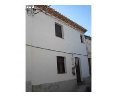 Casa reformada con gran jardin