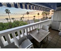 Increíble piso en primera línea de playa con terraza y plaza de parking en El