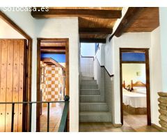 Espectacular casa con patio y terraza en Játar!