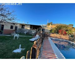 Magnífica casa de campo con piscina en Nerja!