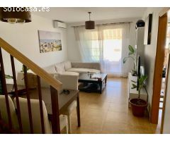 Magnífico chalet adosado con terraza, garaje y piscina en Valle Niza!