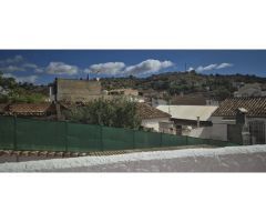 Gran casa con patio en Riogordo!