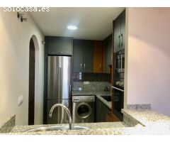 Encantador piso con terraza, plaza de parking y piscina en Alcaucín!