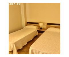 Encantador piso con terraza, plaza de parking y piscina en Alcaucín!