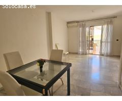 Encantador dúplex con terraza, vistas al mar y plaza de parking en Torre de