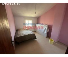 Casa dúplex en calle Girasoles