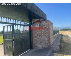 Finca con casa y piscina en Navalmoral de la Mata, Cáceres