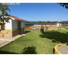 Finca con casa y piscina en Navalmoral de la Mata, Cáceres