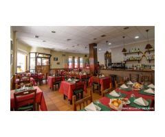 Restaurante de 117 m2 en pleno rendimiento en la plaza de chimenea de Navalmoral