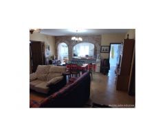 Finca de 7200 m2 con casa de 120 m2 en Urbanización La Narota de Belvis de