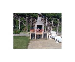 Finca de 7200 m2 con casa de 120 m2 en Urbanización La Narota de Belvis de