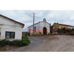 Finca rústica de 555 ha, ideal para uso cinegético y ganadero, con varios