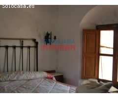 Finca de 50 ha, ideal para uso ganadero y para recreo, con una vivienda