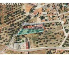Solar urbanizable de 1477 m2 situado junto a la carretera en Peraleda de la Mata
