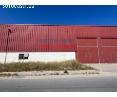 Nave industrial en la calle Pimentoneros