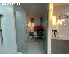 Clínica dental en calle Manuel Mas