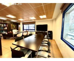 Alquiler de Oficinas de 220 m² y 217m² con Instalaciones Modernas y Flexibles