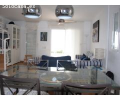BONITO CHALET PAREADO EN URBANIZACIÓN PRIVADA CON PISCINA