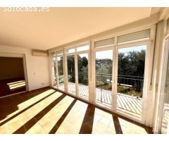 ¡Vive en un exclusivo chalet independiente en Molino de la Hoz!