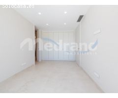 SE VENDE ESCLUSIVA DUPLEX EN 1º LINEA DE PONIENTE