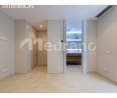 SE VENDE ESCLUSIVA DUPLEX EN 1º LINEA DE PONIENTE