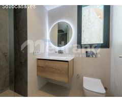 SE VENDE ESCLUSIVA DUPLEX EN 1º LINEA DE PONIENTE